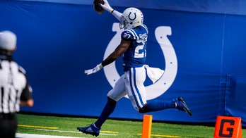 Colts defense, Rivers come up big as Colts ground Jets 36-7