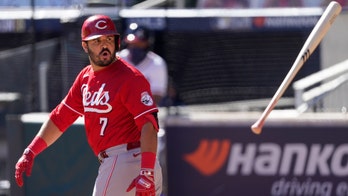 Reds, Braves set postseason record for scoring futility