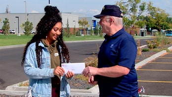 Washington state veterans thank BLM activist who saved US flag from protesters, award college grant