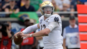 No. 10 Notre Dame beats Duke 27-13 in ACC debut