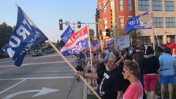 Pro-Trump crowd in Illinois opposes Trump-bashing 'Coronavirus Death Scoreboard'