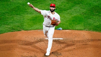 Phils' Arrieta out for regular season with hamstring injury