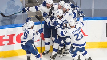 Cirelli scores in OT, Lightning beat Isles to reach Cup Final