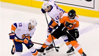 Flyers stave off elimination with 4-3 win over Islanders
