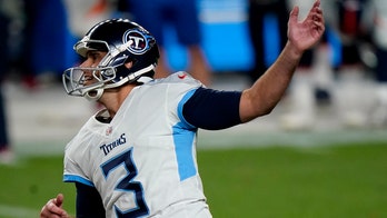 Titans' Stephen Gostkowski hits game-winning field goal after missing four kicks during game vs. Broncos