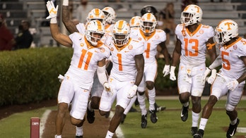 No. 16 Tennessee wins seventh straight 31-27 over Gamecocks