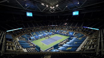 Balancing motherhood and tennis, Pironkova advances at Open