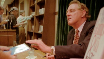 'Forrest Gump' author Winston Groom dead at 77