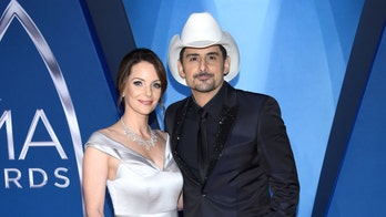 Country star Brad Paisley and wife pledge 1 million meals to help fight hunger