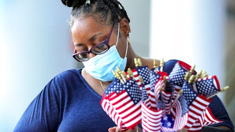 Florida election officials divided on enforcing mask mandate on Election Day