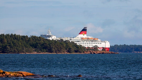 Ferry boat 'stuck on the ground' with nearly 300 aboard, no injuries reported