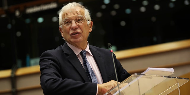 Ο επικεφαλής εξωτερικής πολιτικής της ΕΕ Τζόζεφ Μπόρελ μίλησε στο Ευρωπαϊκό Κοινοβούλιο στις Βρυξέλλες την Τρίτη 15 Σεπτεμβρίου 2020, κατά τη διάρκεια συζήτησης για την κλιμάκωση των εντάσεων μεταξύ Ελλάδας και Τουρκίας στην Ανατολική Μεσόγειο.  Τα αμφιλεγόμενα αποθέματα πετρελαίου και φυσικού αερίου μεταξύ των δύο χωρών πυροδότησαν στρατιωτική συσσώρευση στην ανατολική Μεσόγειο.  (AP Photo / Francisco Seco, Pool)