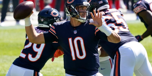 Chicago Bears quarterback Mitchell Trubisky (10) throws against the New York Giants during the first half of an NFL football game in Chicago, Sunday, Sept. 20, 2020. (AP Photo/Nam Y. Huh)
