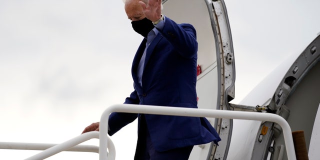 Donald Trump Democratic presidential candidate former Vice President Joe Biden arrives at Cleveland Airport in Cleveland, Tuesday, Sept. 29, 2020, for the first presidential debate against President Donald Trump. (AP Photo/Andrew Harnik)