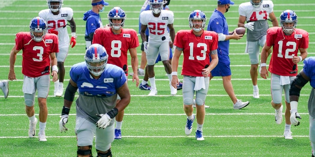 Can the Giants pull off a win in Week 1? (AP Photo/John Minchillo)