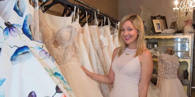 Jen Glantz, fondatrice de Bridesmaid for Hire, a travaillé avec plus de 100 clients différents depuis le lancement de son entreprise en 2014.
