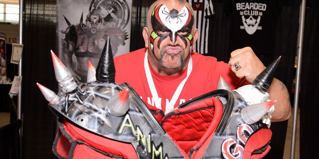 Joe Laurinaitis aka Road Warrior Animal died at age 60.