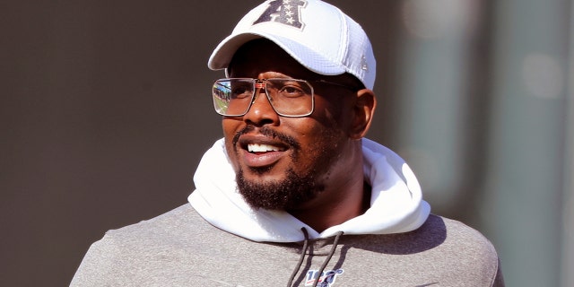 FILE - AFC linebacker Von Miller of the Denver Broncos is seen during Pro Bowl NFL football practice, Wednesday, Jan. 22, 2020, in Kissimmee, Fla. The Broncos were left scrambling after losing star Von Miller to a season-ending ankle injury, denying them of the Super Bowl 50 MVP's on-field brilliance and locker room leadership. (AP Photo/Gregory Payan, File)