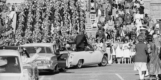Kennedy and Connally used the white Lincoln in Fort Worth.