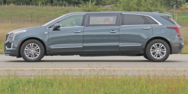 Next Cadillac Xt5 Limousine Caught On Camera By Auto Paparazzo Fox News