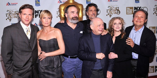 The cast of 'The Princess Bride' will reunite for a script reading.