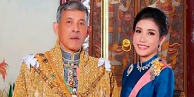 Thailand's king reconciles with ousted consort