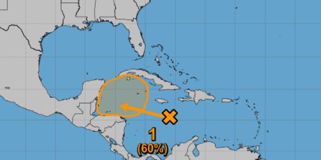 国家飓风中心 (NHC) says there is a 60% chance the system develops by the weekend.