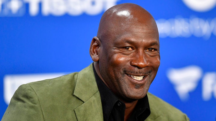 Michael Jordan buying into DraftKings 'won't help profitability': Dave Portnoy