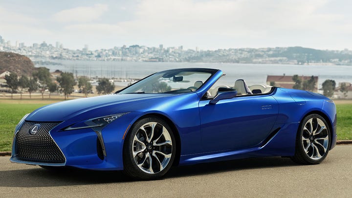 2017 Lexus LC500 review