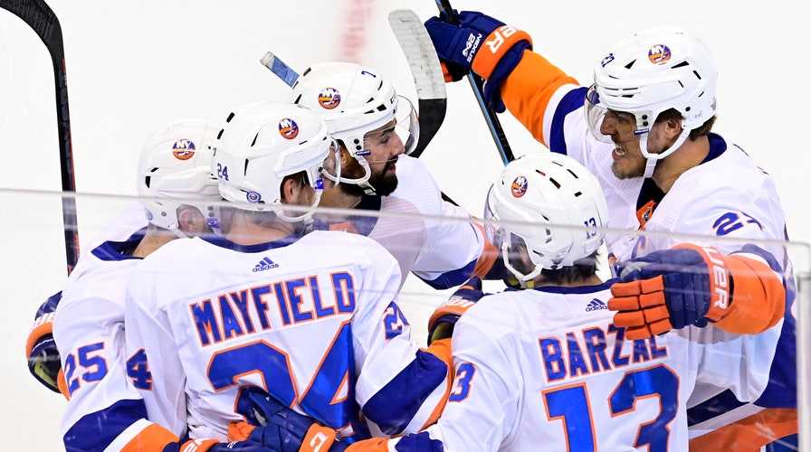 Islanders take 3-1 series lead with 3-2 win over Flyers