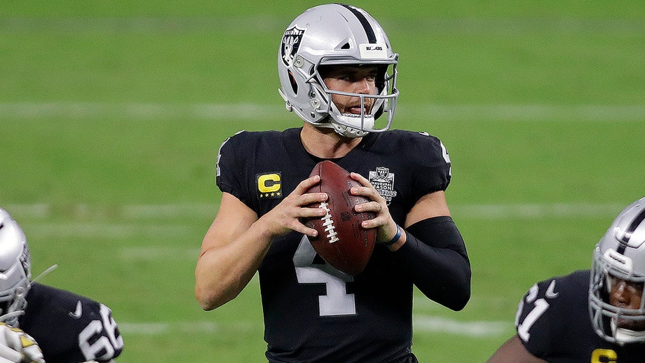 Derek Carr throws 3 touchdown passes as Raiders open Allegiant Stadium with win vs. Saints