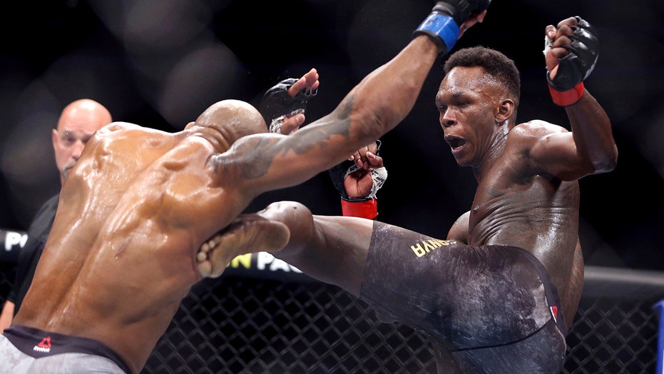 Årvågenhed hæk slange Israel Adesanya defends UFC Middleweight Championship with TKO victory over  Paulo Costa | Fox News