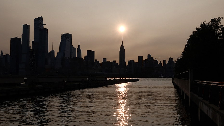 Wildfire smoke from West Coast drifts through Midwest, reaches NYC and ...