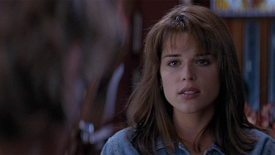 Neve Campbell To Reprise Role In Upcoming 'Scream 5' Movie: 'I'm Back ...