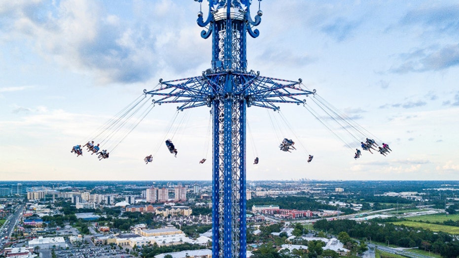 Worker Falls From Florida S Starflyer Attraction To His Death Officials Say Fox News