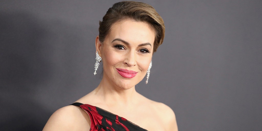 Alyssa Milano discusses long-haul coronavirus symptoms in PSA about vaccinations - Vimarsana News