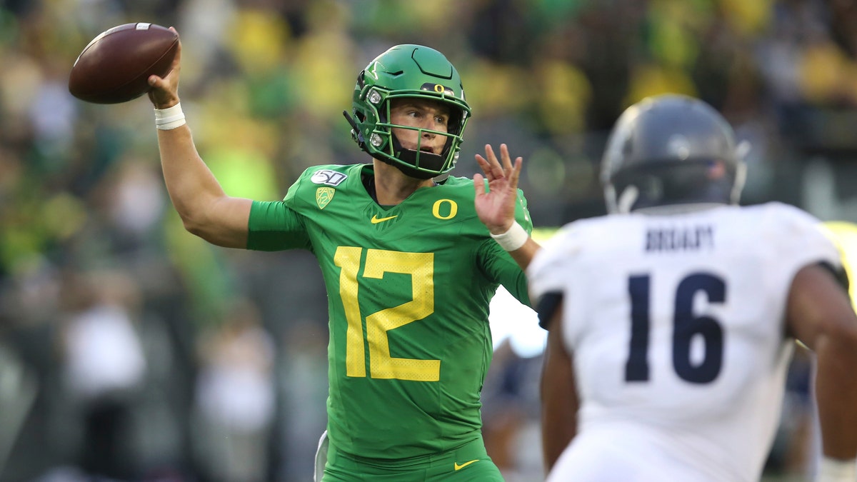 FOX Sports: NFL on X: Justin Herbert is being evaluated after a