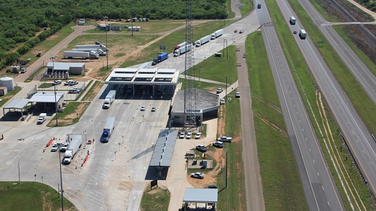 The I-35 checkpoint, where the smugglers were apprehended.