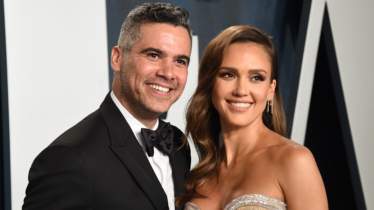 Cash Warren and Jessica Alba attend the 2020 Vanity Fair Oscar Party at Wallis Annenberg Center for the Performing Arts on February 9, 2020, in Beverly Hills, Calif. (John Shearer/Getty Images)