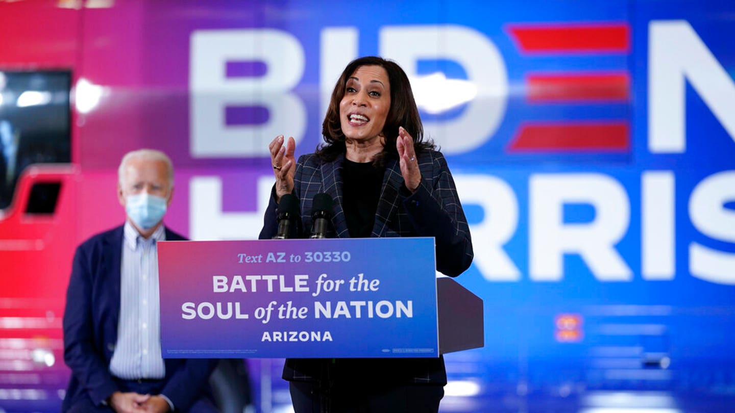 Axelrod Warns Harris Needs to Prove Worthiness, Supporters' Positioning a 'Disservice'