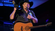 Garth Brooks receives Billboard Music Awards 2020 Icon Award, thanks God and ‘love of my life’ Trisha Yearwood