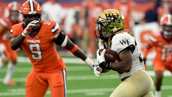 Wake Forest wins 4th straight, overpowers Syracuse 38-14