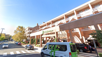 Virginia robbery suspect dead after wounding officer