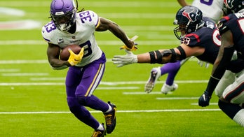 Cook has 2 TDs as Vikings get 1st win, 31-23 over Texans