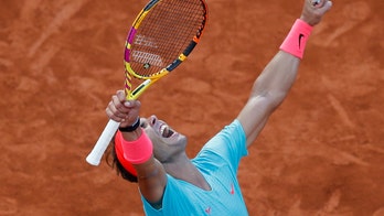Nadal closes in on 13th French Open, Federer-tying 20th Slam
