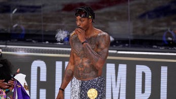 Dwight Howard accidentally shares private message with fiancée during Lakers celebration on Instagram live