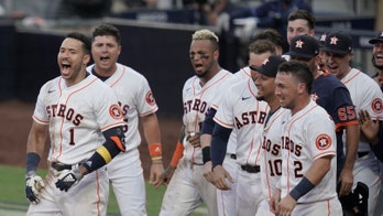 Correa hits walkoff homer to keep Astros alive in ALCS