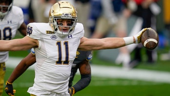 No. 3 Notre Dame rides big plays to 45-3 win over Pitt