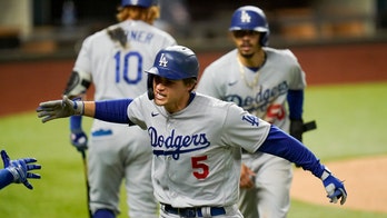 Smith off Smith, Seager 2 HRs as Dodgers beat Braves in NLCS