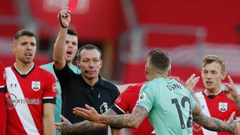 Everton loses last unbeaten record in unpredictable EPL